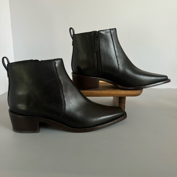 Tori Burch Zip Booties, Black Ankle Boots, Size 6 - Picture 15 of 16